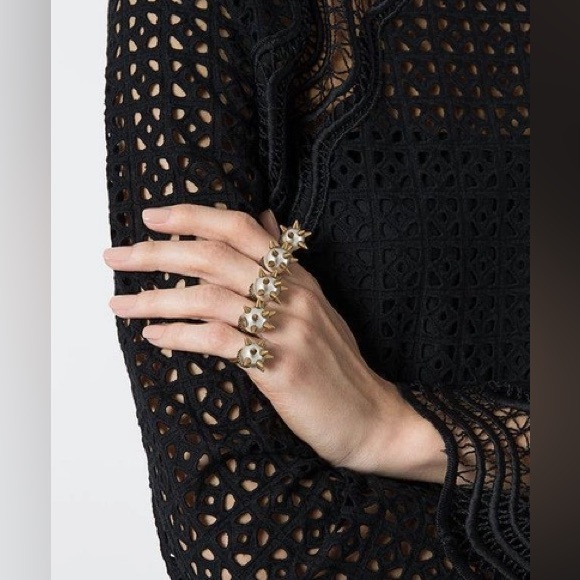 Gucci Multi-Finger Spike and Pearl Ring - Picture 2 of 15